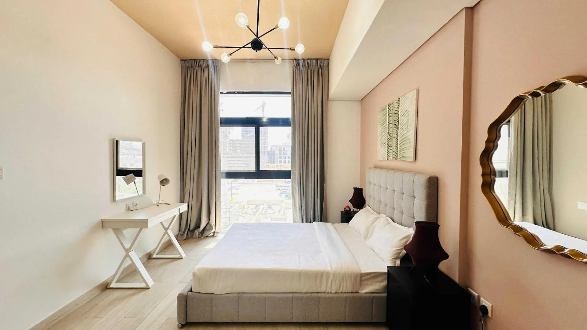 Oyo Home 1367 Premium One Bedroom Apartments Jvc Dubai